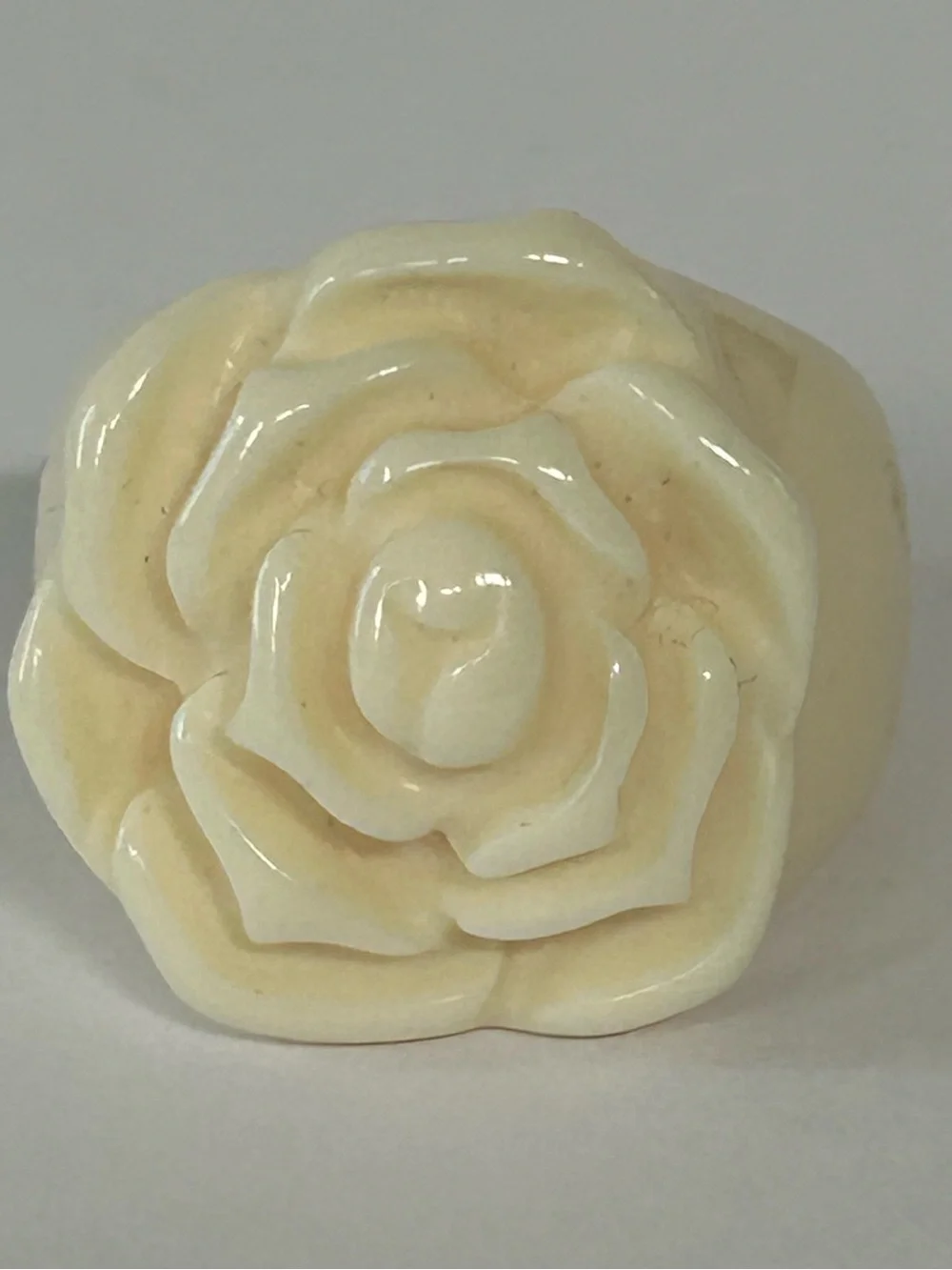 Cream Plastic Rose Decorative Accent Ring